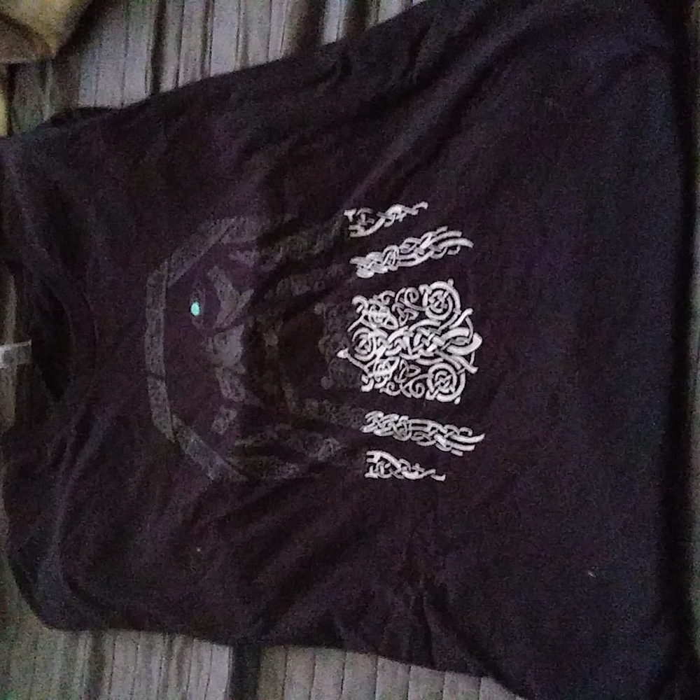 Men's tee shirt